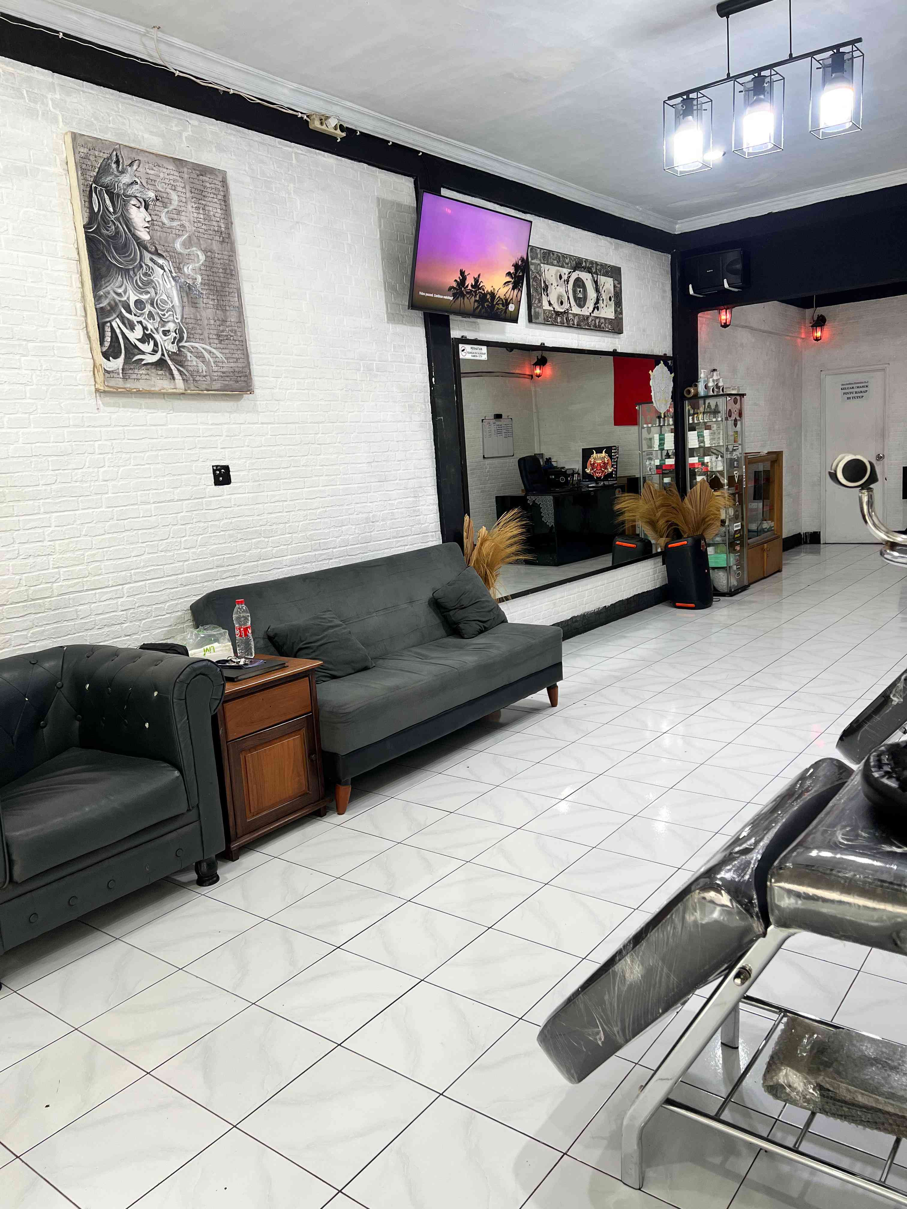Tattoo Studio 8
